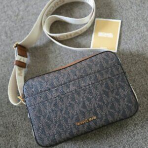 Michael Kors Jet Set MAEVE MRSP 298!!! NWT